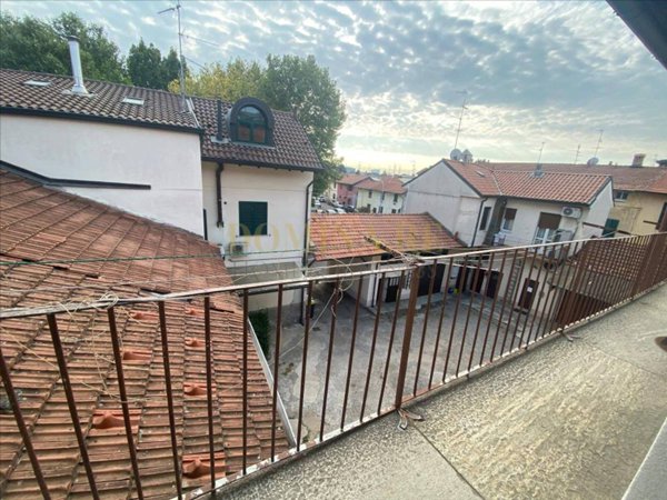 appartamento in vendita a Rho in zona Terrazzano