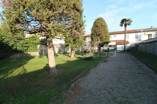 appartamento in vendita a Rho in zona Biringhello