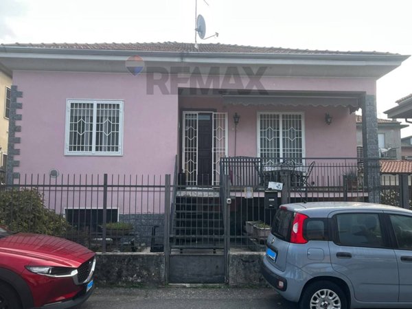 casa indipendente in vendita a Rho in zona Terrazzano