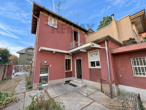 casa indipendente in vendita a Rho