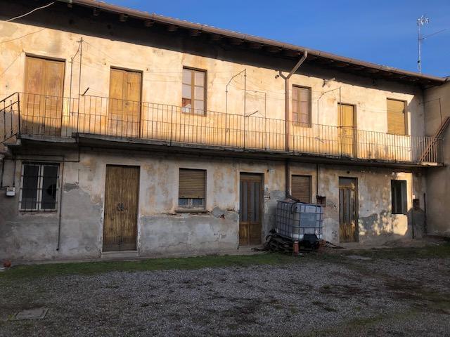 casa semindipendente in vendita a Robecchetto con Induno