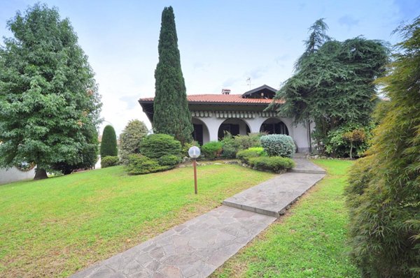 casa indipendente in vendita a Robecchetto con Induno