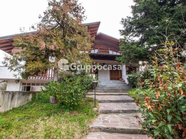 casa indipendente in vendita a Robecchetto con Induno in zona Malvaglio