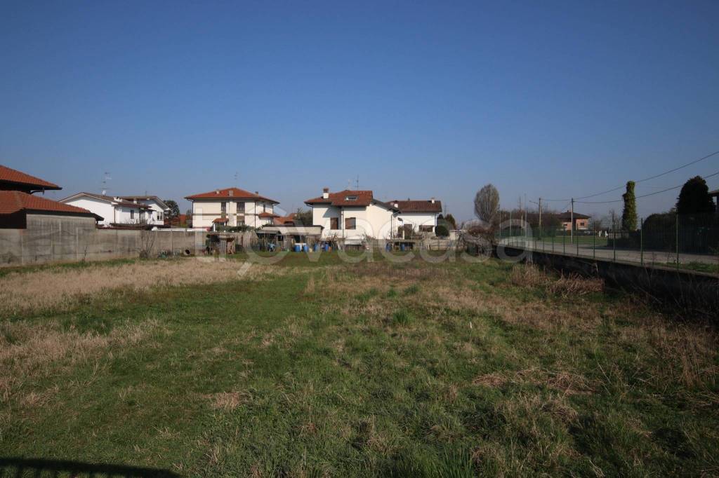 terreno agricolo in vendita a Robecchetto con Induno