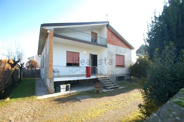 casa indipendente in vendita a Robecchetto con Induno in zona Malvaglio