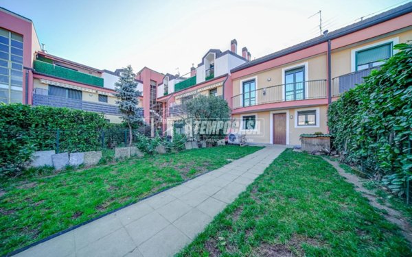 casa indipendente in vendita a Robecchetto con Induno