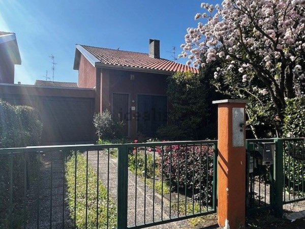 casa indipendente in vendita a Robecchetto con Induno