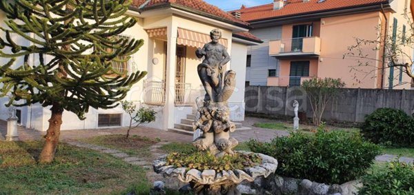 casa indipendente in vendita a Robecchetto con Induno