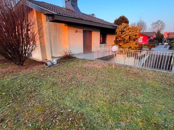 casa indipendente in vendita a Robecchetto con Induno