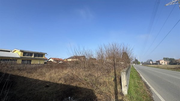 terreno edificabile in vendita a Robecchetto con Induno