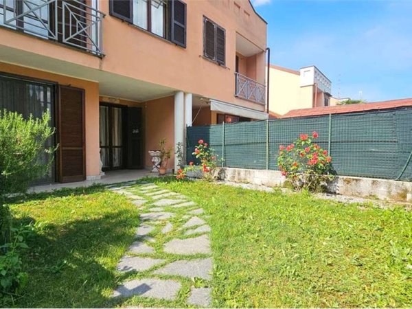 casa indipendente in vendita a Robecchetto con Induno