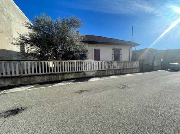 casa indipendente in vendita a Robecchetto con Induno