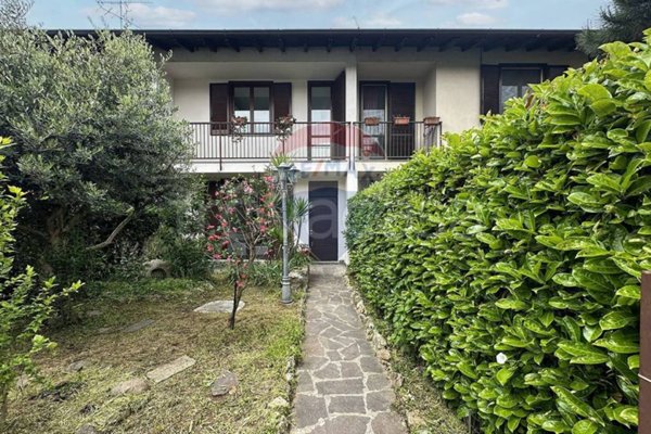 casa indipendente in vendita a Robecchetto con Induno