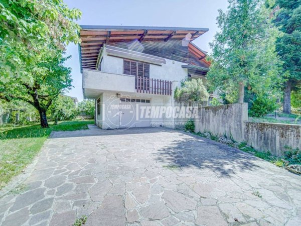 casa indipendente in vendita a Robecchetto con Induno