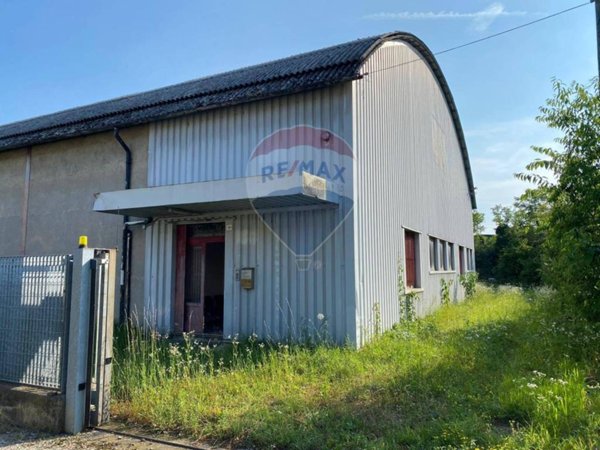 locale commerciale in vendita a Robecchetto con Induno