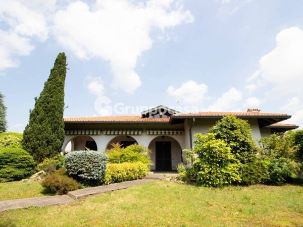 casa indipendente in vendita a Robecchetto con Induno in zona Malvaglio