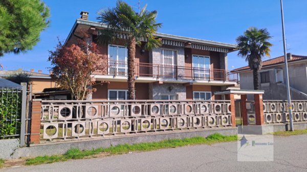 casa indipendente in vendita a Robecchetto con Induno