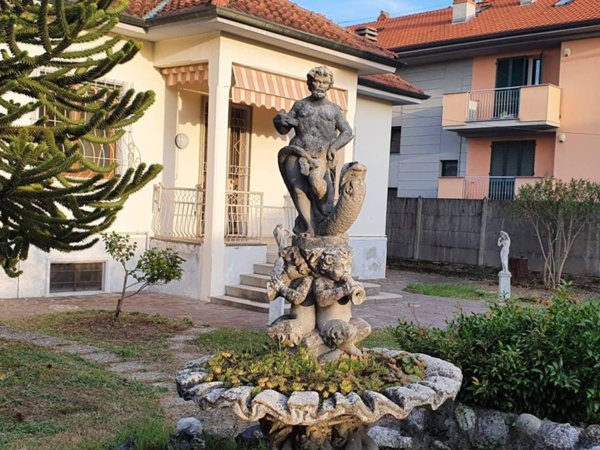 casa indipendente in vendita a Robecchetto con Induno