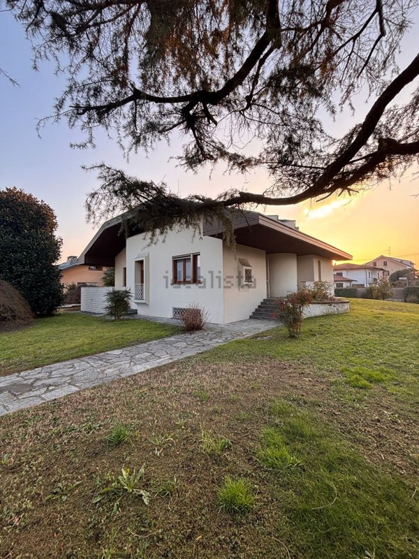 casa indipendente in vendita a Robecchetto con Induno