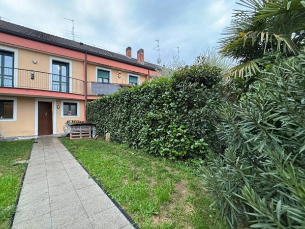 casa indipendente in vendita a Robecchetto con Induno