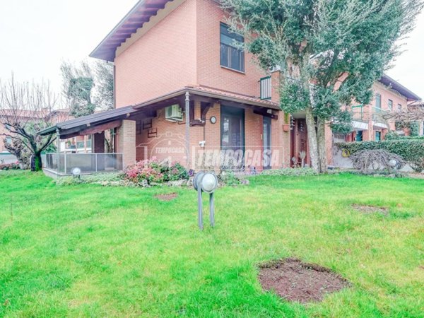 casa indipendente in vendita a Robecchetto con Induno