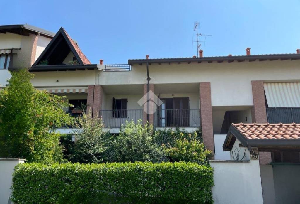 appartamento in vendita a Robecchetto con Induno in zona Malvaglio