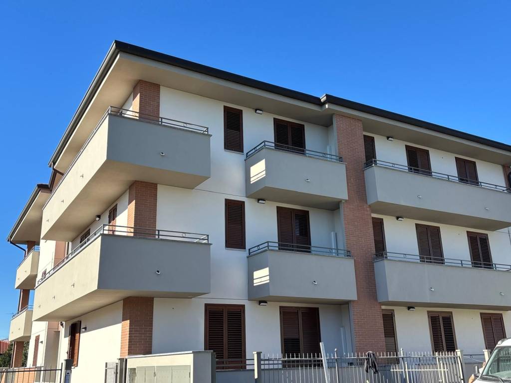 appartamento in vendita a Robecchetto con Induno in zona Malvaglio