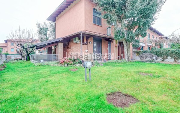 casa indipendente in vendita a Robecchetto con Induno