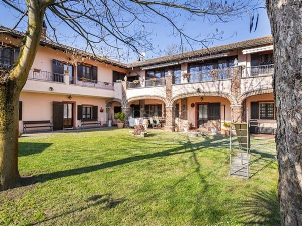 casa indipendente in vendita a Robecchetto con Induno