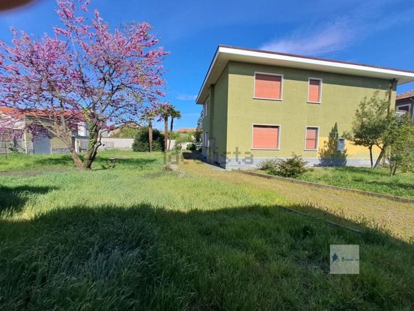 casa indipendente in vendita a Robecchetto con Induno