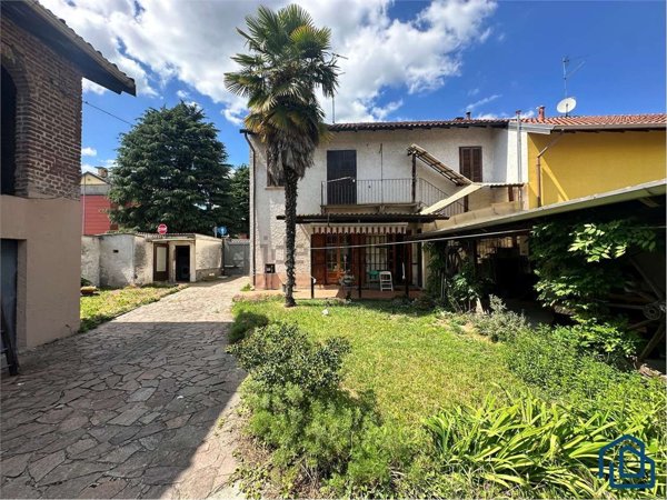casa indipendente in vendita a Robecchetto con Induno in zona Malvaglio