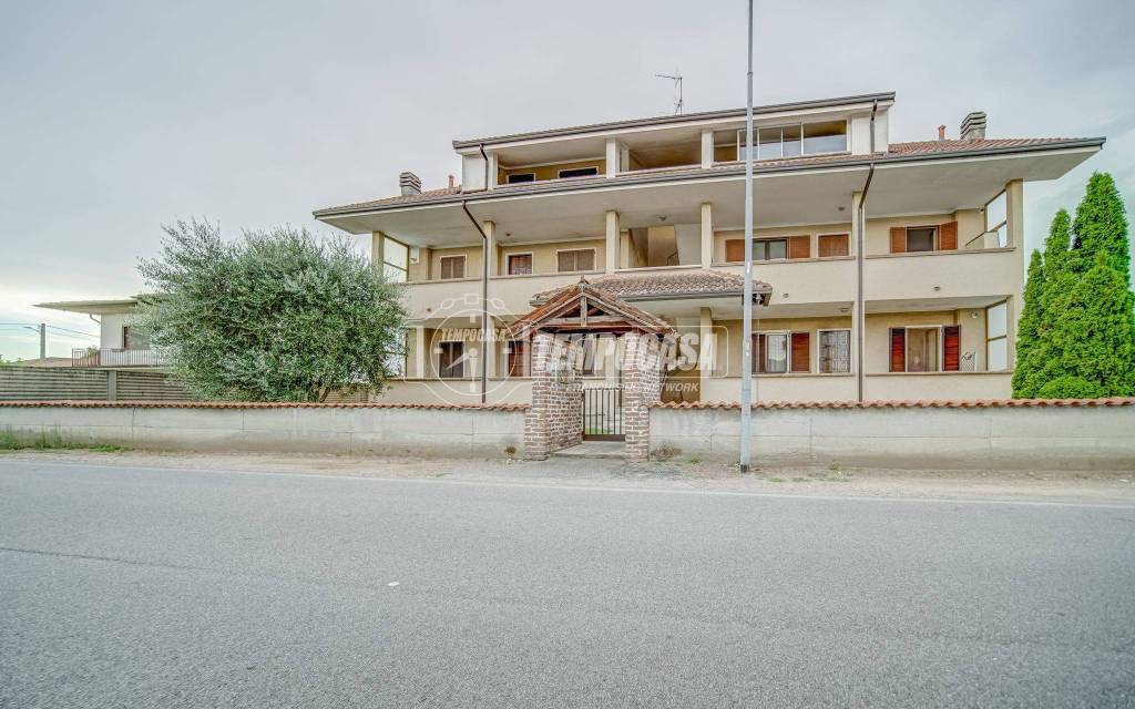 appartamento in vendita a Robecchetto con Induno in zona Malvaglio