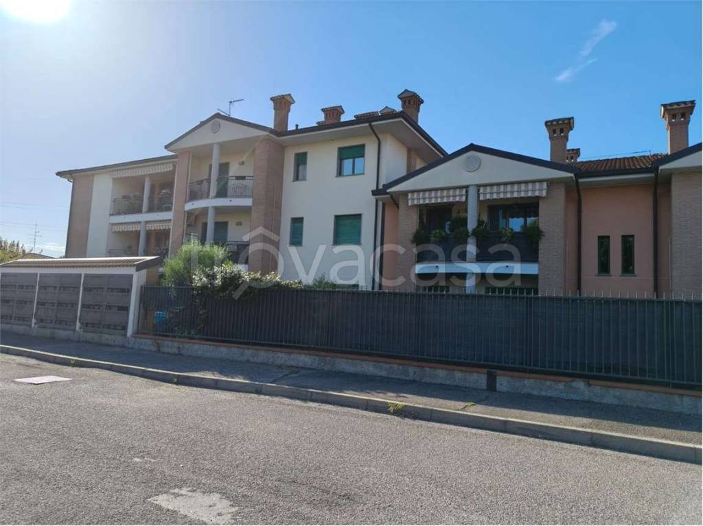 appartamento in vendita a Robecchetto con Induno in zona Malvaglio