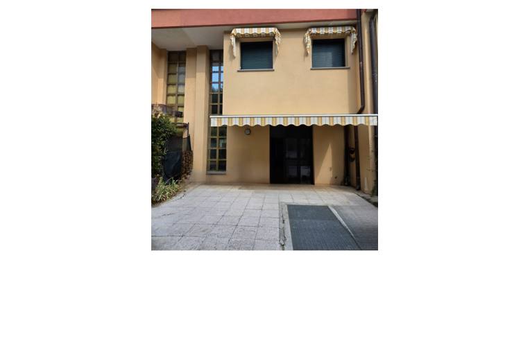 casa indipendente in vendita a Robecchetto con Induno