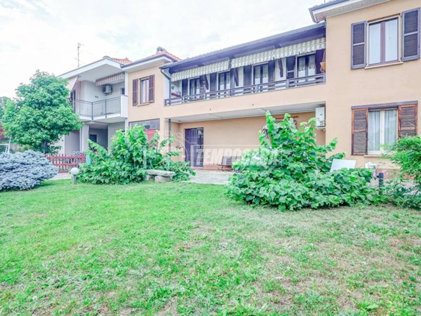casa indipendente in vendita a Robecchetto con Induno in zona Malvaglio