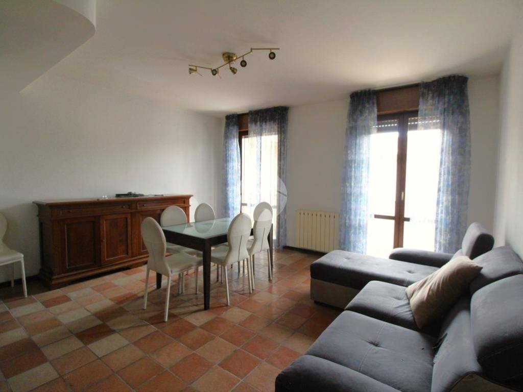 appartamento in vendita a Robecchetto con Induno in zona Malvaglio