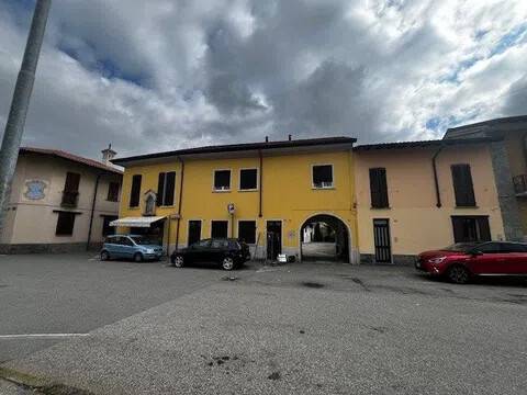 casa indipendente in vendita a Robecchetto con Induno in zona Malvaglio