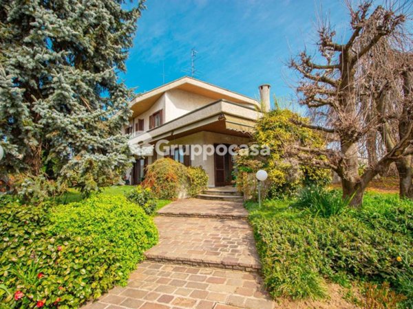 casa indipendente in vendita a Robecchetto con Induno in zona Malvaglio