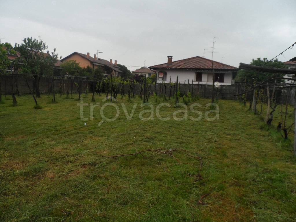 bifamiliare in vendita a Robecchetto con Induno in zona Malvaglio