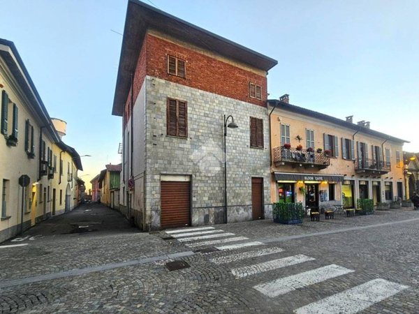 casa indipendente in vendita a Robecco sul Naviglio