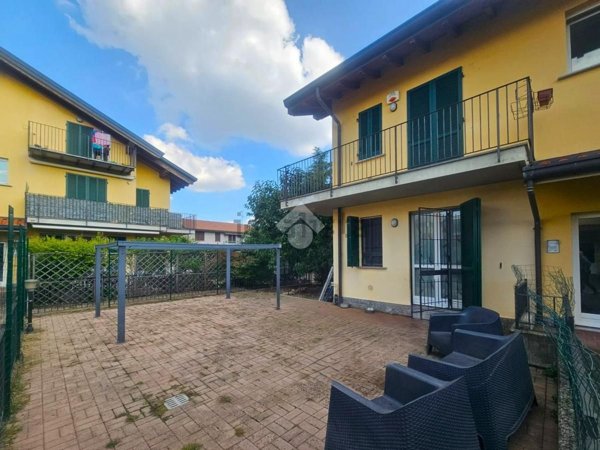 appartamento in vendita a Robecco sul Naviglio