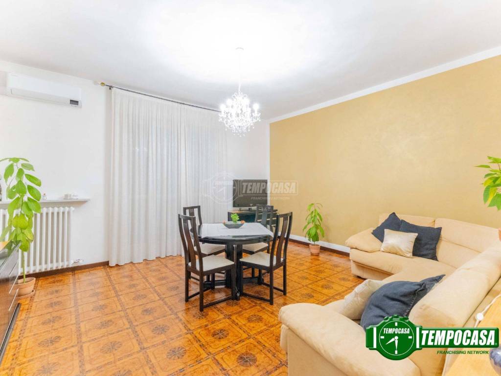 appartamento in vendita a Robecco sul Naviglio