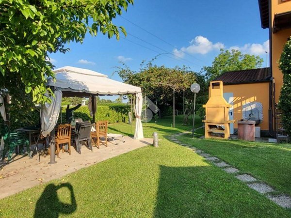 appartamento in vendita a Robecco sul Naviglio