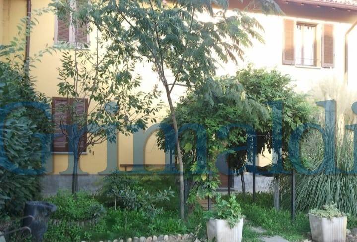 casa indipendente in vendita a Robecco sul Naviglio