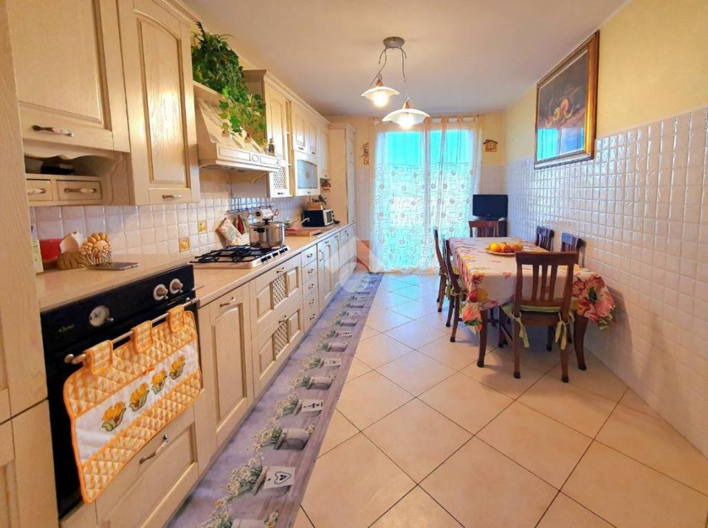 casa indipendente a Robecco sul Naviglio in zona Castellazzo de' Barzi