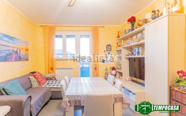 appartamento in vendita a Robecco sul Naviglio