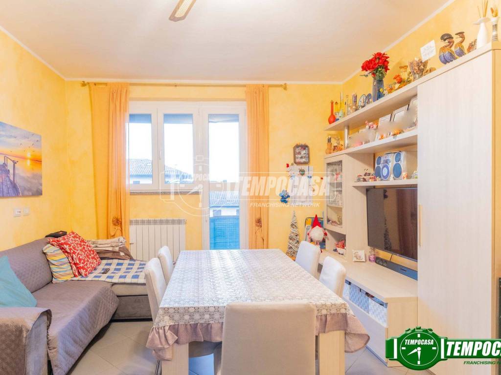 appartamento in vendita a Robecco sul Naviglio