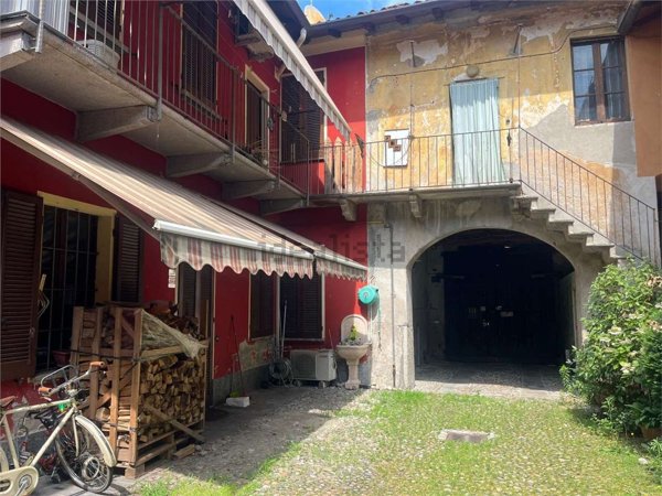 appartamento in vendita a Robecco sul Naviglio