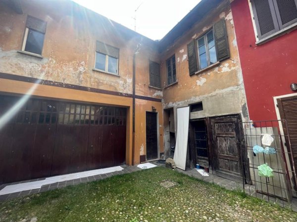 appartamento in vendita a Robecco sul Naviglio