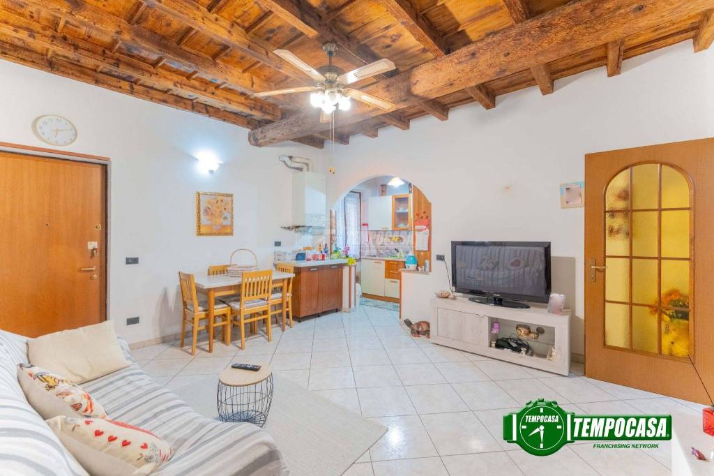 appartamento in vendita a Robecco sul Naviglio in zona Cascinazza